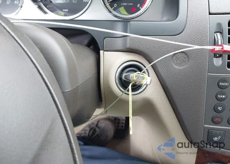 2010 Mercedes-Benz C 300 Luxury 4Matic/Sport 4Matic from USA, damaged, VIN WDDGF8BB5AR089951